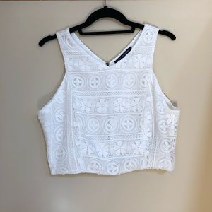 Cropped crotchet top